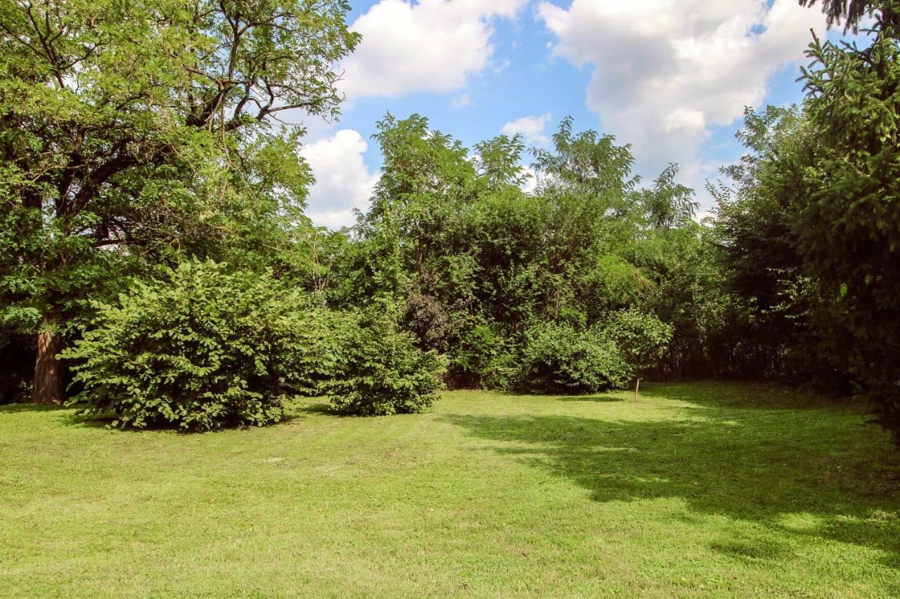 Viharsarki Apartman Gyula Exterior foto